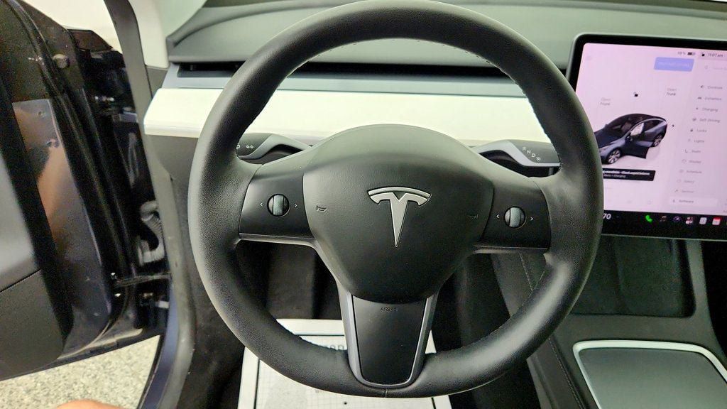 Used 2023 Tesla Model Y Long Range AWD/4WD image 13