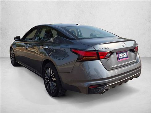 Used 2023 Nissan Altima 2.5 SV w/ SV Premium Package FWD image 8