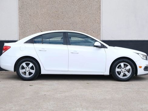 Used 2015 Chevrolet Cruze LT w/ Enhanced Safety Package FWD image 11