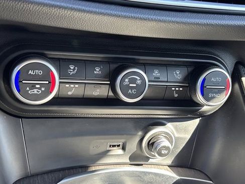 Used 2021 Alfa Romeo Stelvio Ti image 36