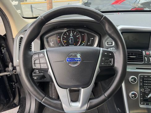 Used 2016 Volvo XC60 T5 Premier image 28