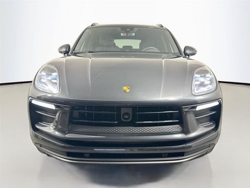 Certified 2026 Porsche Macan AWD/4WD image 10
