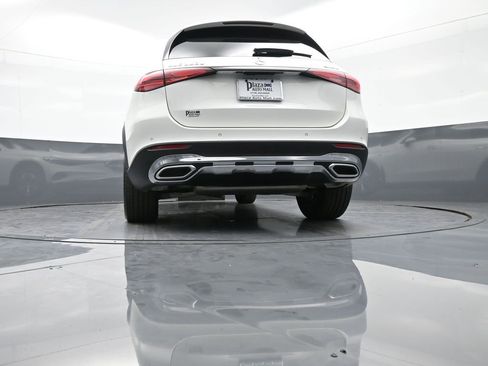 Used 2025 Mercedes-Benz GLC 350e 4MATIC image 35