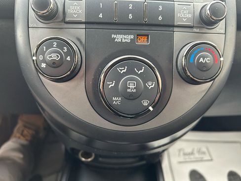 Used 2010 Kia Soul + image 24
