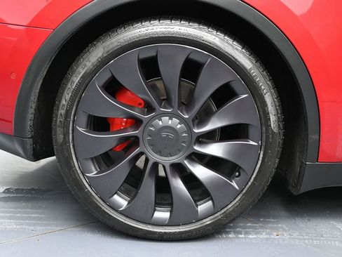 Used 2021 Tesla Model Y Performance image 12