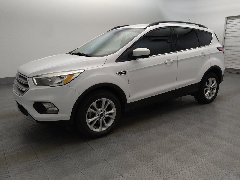 Used 2018 Ford Escape SE FWD image 2
