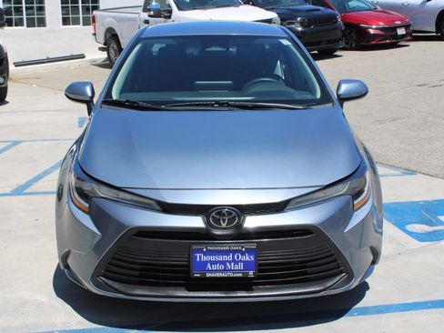Used 2023 Toyota Corolla LE FWD image 2