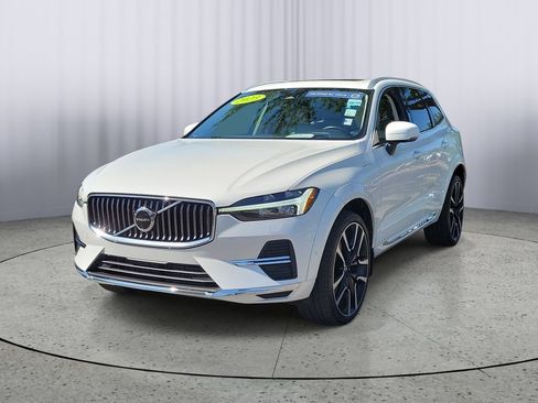 Used 2023 Volvo XC60 T8 Ultimate w/ Climate Package AWD/4WD image 9
