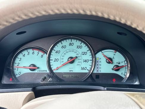 Used 2006 Toyota Solara Convertible FWD image 17