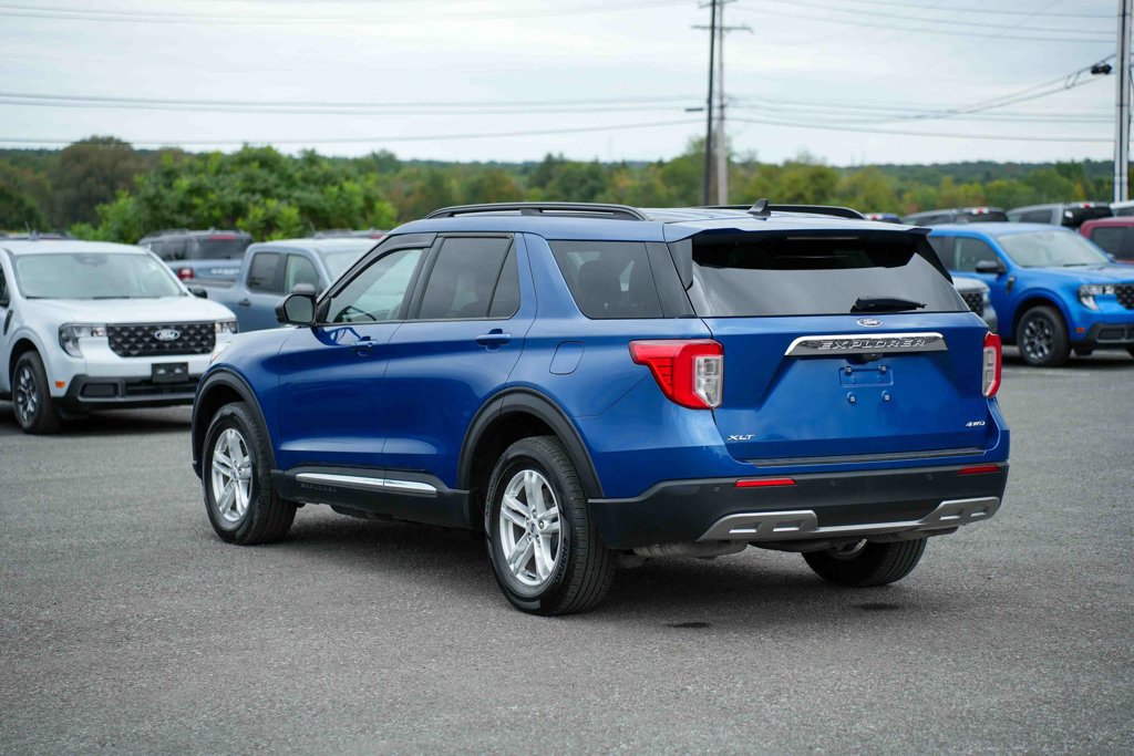 Used 2023 Ford Explorer XLT w/ Equipment Group 202A AWD/4WD image 7