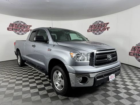 Used 2011 Toyota Tundra 4x4 Double Cab w/ TRD Off-Road Pkg image 9