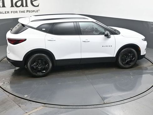 New 2025 Chevrolet Blazer LT w/ Midnight/Sport Edition image 17