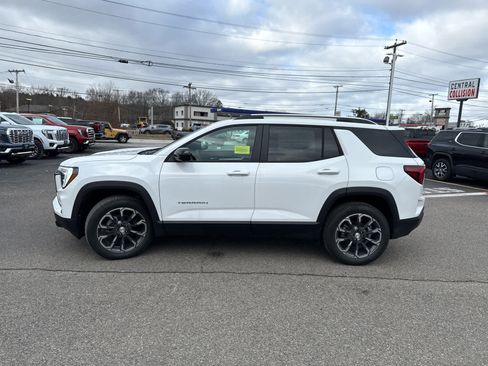 New 2026 GMC Terrain Elevation w/ Elevation Premium Package image 4