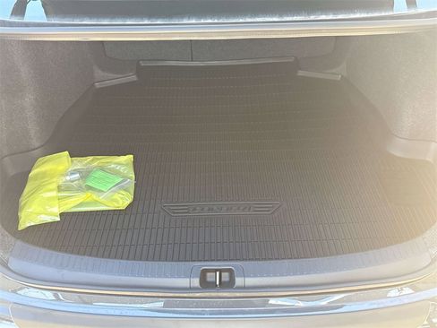 Used 2025 Toyota Corolla SE image 22