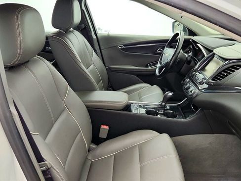 Used 2016 Chevrolet Impala LTZ FWD image 23