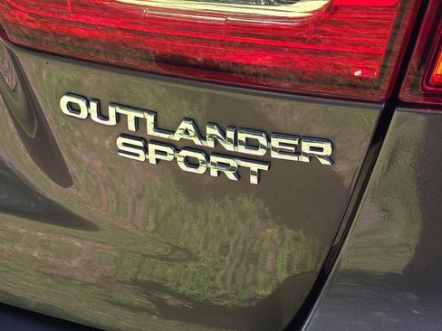 Used 2018 Mitsubishi Outlander Sport ES FWD image 16