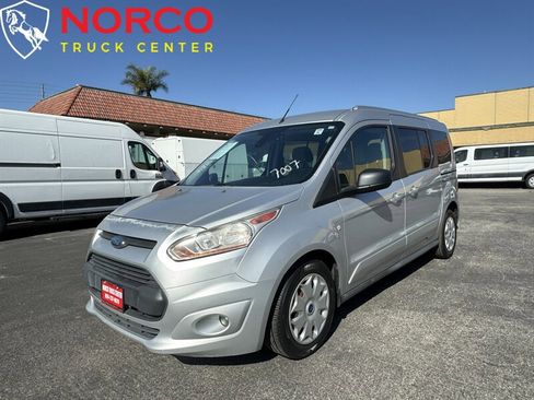 Used 2018 Ford Transit Connect XLT image 6
