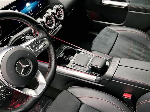 Certified 2022 Mercedes-Benz GLA 250 Black image 15