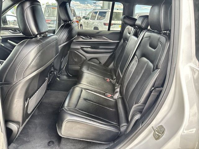 Used 2024 Jeep Grand Cherokee Limited AWD/4WD image 23