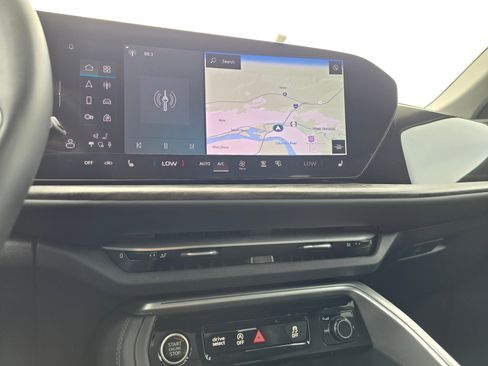 Certified 2025 Audi Q5 Premium w/ Convenience Package image 69