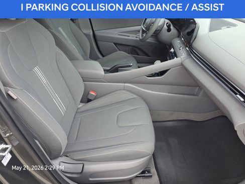 Certified 2024 Hyundai Elantra SEL FWD image 13