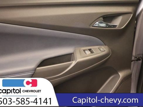 Used 2023 Chevrolet Bolt EUV Premier w/ Sun & Sound Package FWD image 34
