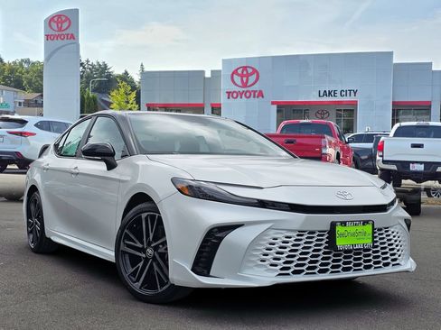 New 2026 Toyota Camry XSE AWD/4WD image 1