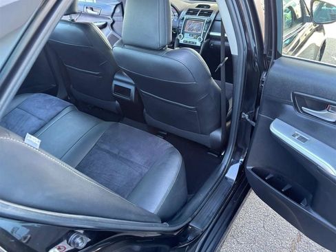 Used 2014 Toyota Camry SE w/ Leather Package FWD image 12