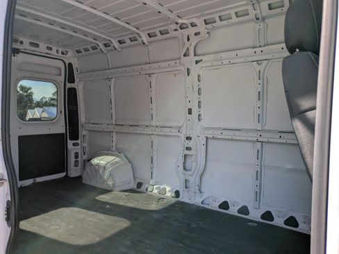Used 2021 RAM ProMaster 2500 image 14