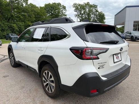 Certified 2025 Subaru Outback Premium w/ Popular Package #1A AWD/4WD image 5