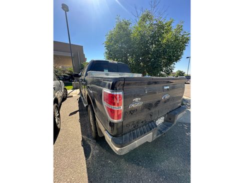 Used 2011 Ford F150 XLT w/ XLT Chrome Pkg AWD/4WD image 2
