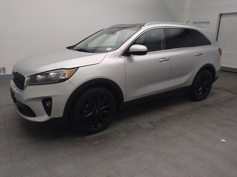 Used 2020 Kia Sorento EX image 2