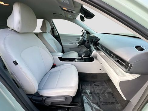 Used 2025 Hyundai Kona SEL FWD image 26