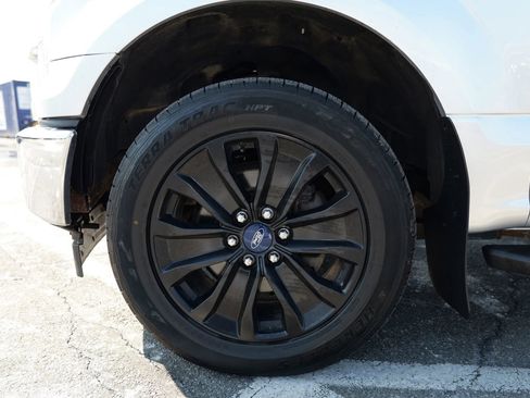 Used 2017 Ford F150 XLT w/ Equipment Group 302A Luxury image 14