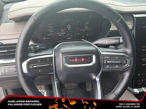 Certified 2026 GMC Acadia Elevation w/ Elevation Premium Package FWD image 16