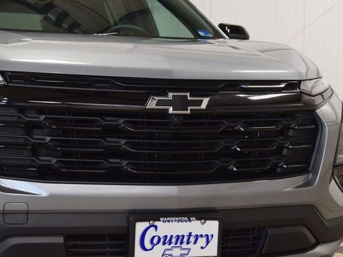 New 2026 Chevrolet Equinox LT w/ Midnight Edition FWD image 11