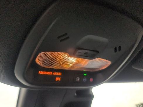 Used 2025 Chevrolet Trax RS w/ Driver Confidence Package FWD image 31