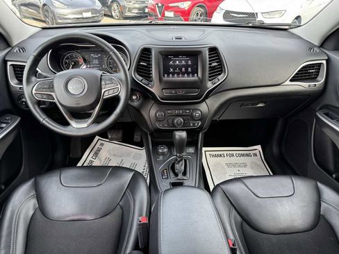 Used 2019 Jeep Cherokee Latitude Plus w/ Cold Weather Group image 22