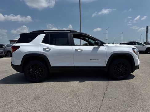 New 2027 GMC Terrain Elevation w/ Elevation Premium Package AWD/4WD image 8
