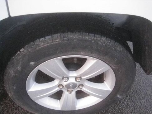 Used 2016 Jeep Patriot Latitude AWD/4WD image 28
