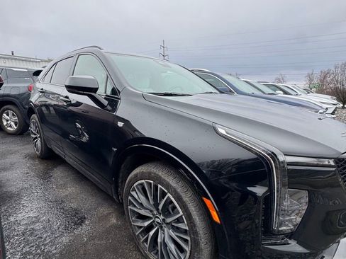 Used 2024 Cadillac XT4 Sport AWD/4WD image 7