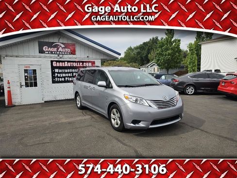 Used 2016 Toyota Sienna LE FWD image 1