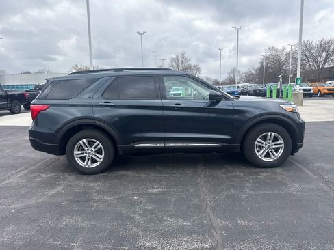 Used 2024 Ford Explorer XLT w/ Equipment Group 202A image 6