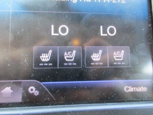 Used 2013 Lincoln MKZ FWD image 25