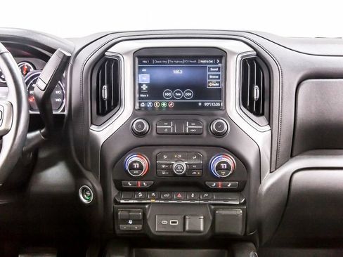 Used 2019 Chevrolet Silverado 1500 LT Trail Boss AWD/4WD image 19
