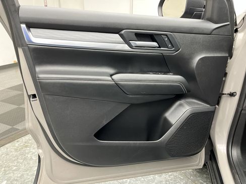 Certified 2025 GMC Terrain Elevation AWD/4WD image 7