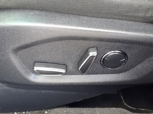 Used 2017 Ford Explorer XLT w/ Equipment Group 201A image 19