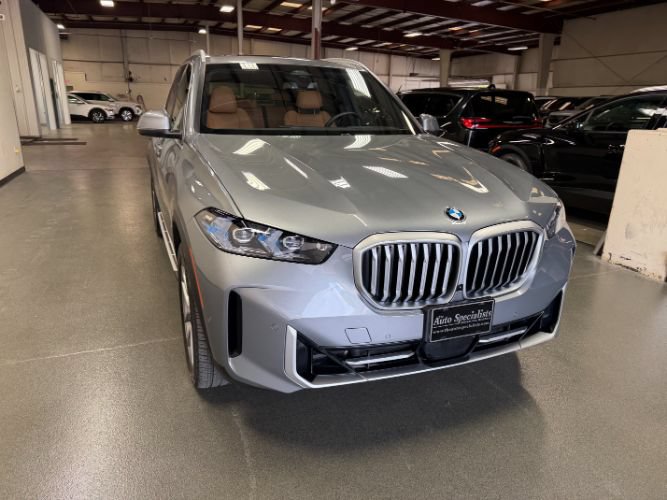Used 2026 BMW X5 xDrive40i w/ Premium Package AWD/4WD image 7