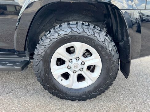 Used 2014 Toyota 4Runner SR5 image 39