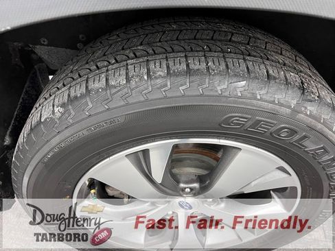 Used 2019 Subaru Ascent Premium image 16